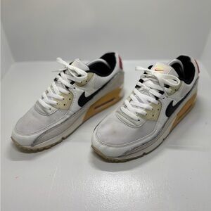 Nike Air Max 90 Men’s 11 White Black Gum Low Top Sneakers